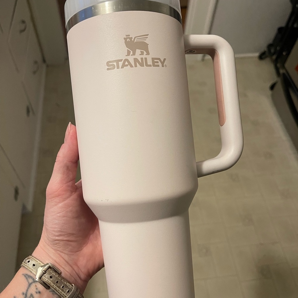 NEW Rose Quartz Stanley H2.0 40oz. Insulated Tumbler